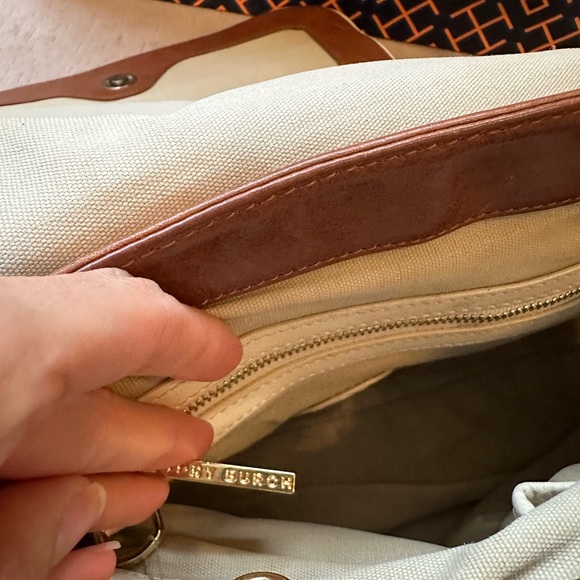 🌟SOLD🌟 TORY BURCH leather shoulder bag - Picture 12 of 12